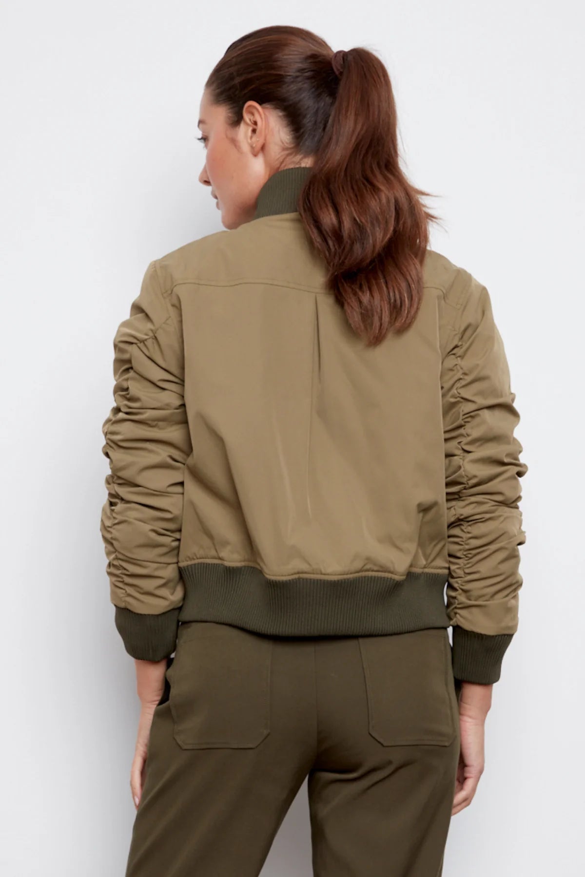 CIERRA BOMBER
